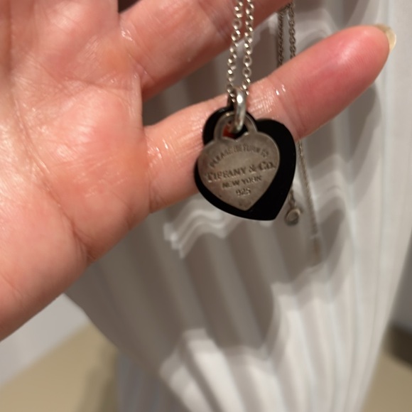 Tiffany And Co, beautiful necklace with black detail - Picture 4 of 7